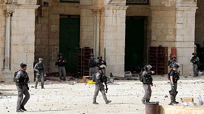 Violencia se dispara en mezquita al-Aqsa mientras Israel celebra Día de Jerusalén