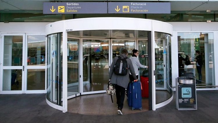 El tráfico en aeropuertos de España cae un 76,1% en mayo frente a 2019 -Aena