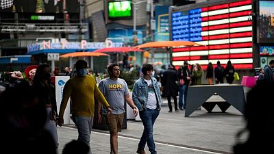 Nuevos casos de COVID en EEUU caen por cuarta semana consecutiva hasta menor nivel desde septiembre Nuevos casos de COVID en EEUU caen por cuarta semana consecutiva hasta menor nivel desde septiembre