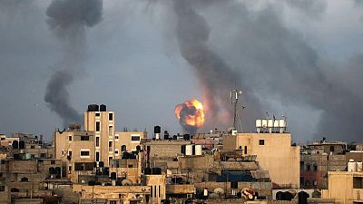 مقتل 35 في غزة و3 في إسرائيل مع تصاعد العنف مقتل 35 في غزة و3 في إسرائيل مع تصاعد العنف