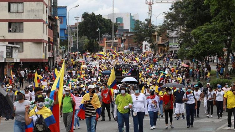 Protestas en Colombia entran en su tercera semana, líderes advierten que continuarán