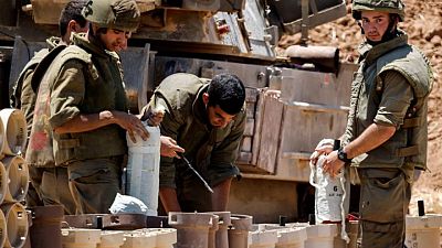 Israel dispara artillería sobre Gaza y persisten los ataques palestinos con cohetes Israel dispara artillería sobre Gaza y persisten los ataques palestinos con cohetes