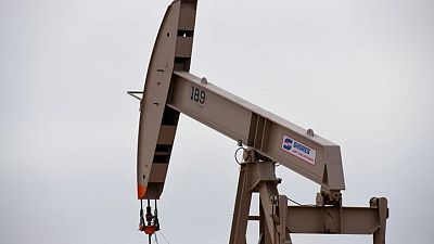 Oil extends loss on India COVID-19 cases, U.S. pipeline restart