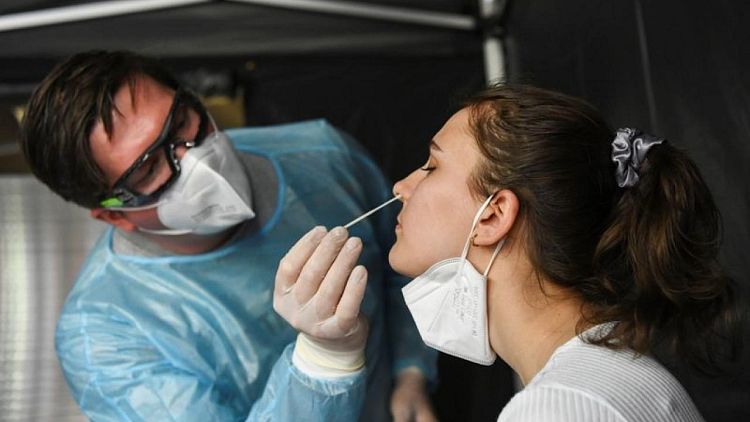 معهد: ألمانيا تسجل 7894 إصابة جديدة بكورونا