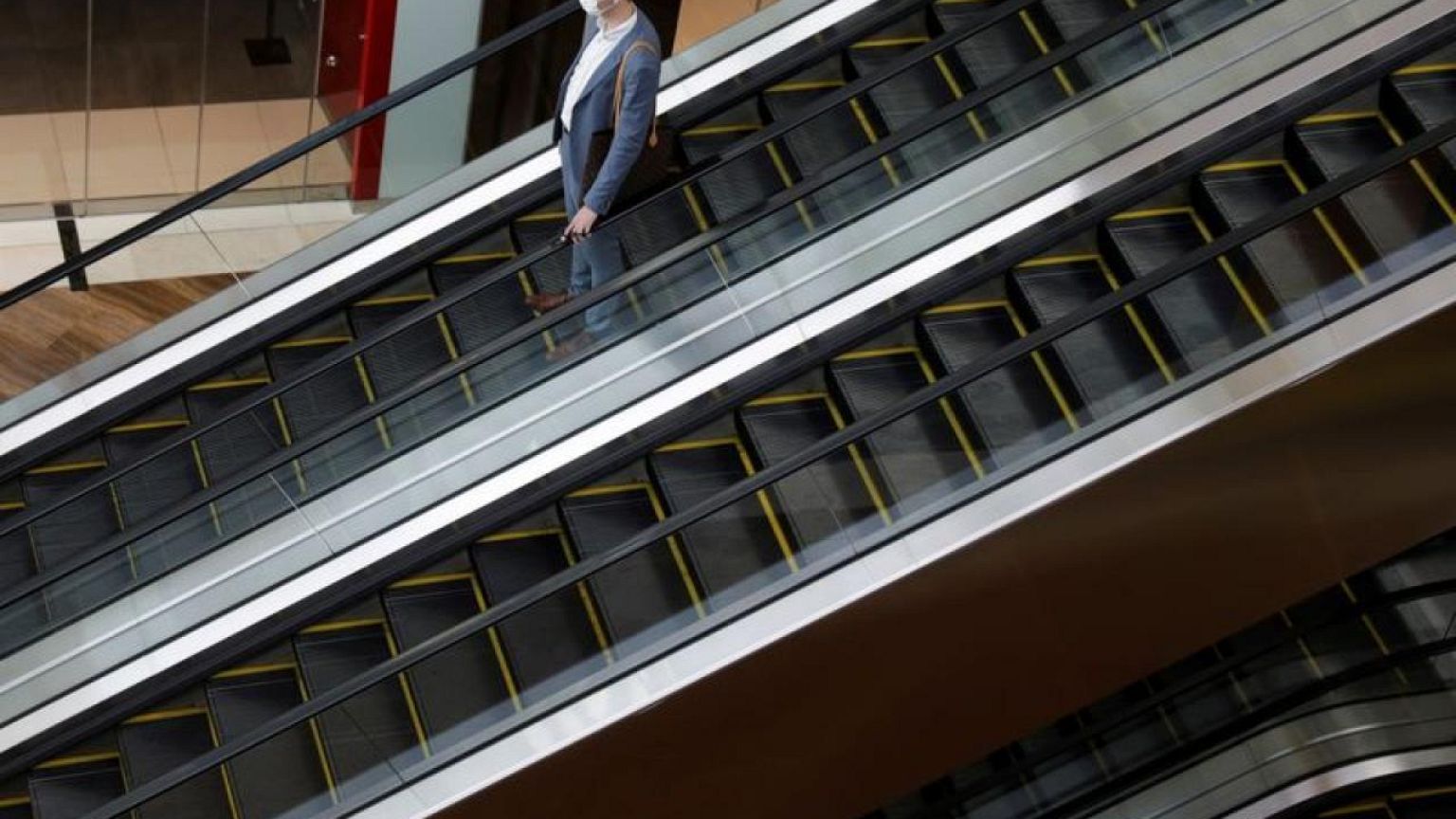 La bolsa de Singapur sufre tras la imposición de más restricciones por el virus
