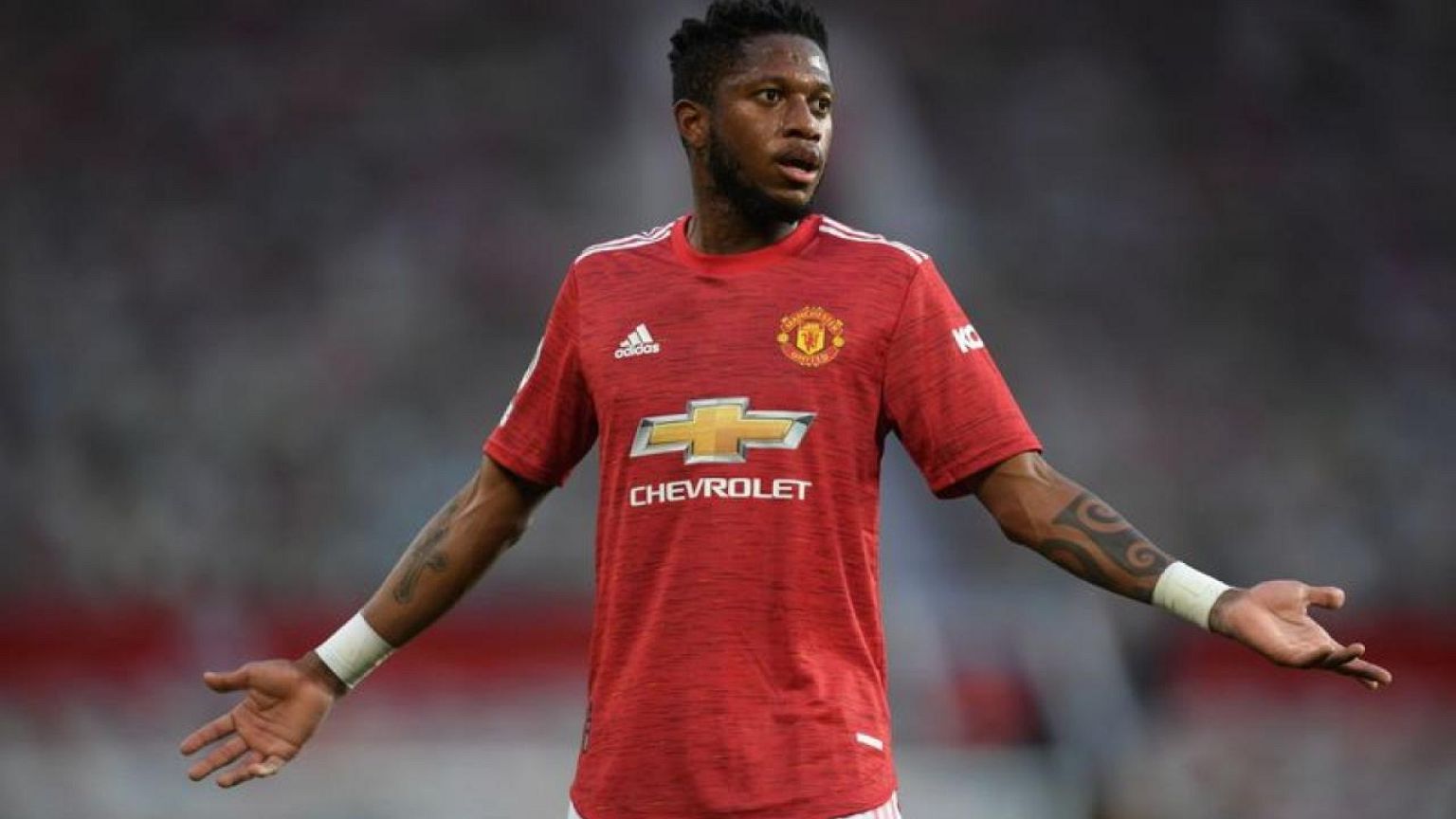 Brasileño Fred recibe insultos racistas tras derrota del Manchester United ante el Liverpool
