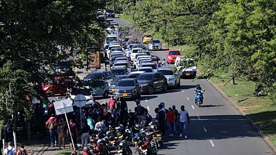 Presionados por bloqueos y altos precios, habitantes de ciudad colombiana de Cali piden negociación Presionados por bloqueos y altos precios, habitantes de ciudad colombiana de Cali piden negociación