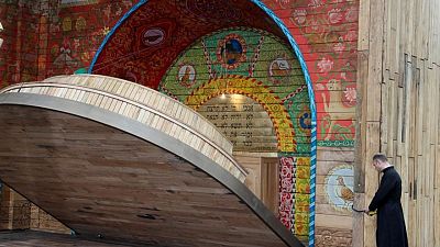 Ukraine unveils folding 'pop-up book' synagogue at site of Babyn Yar massacre Ukraine unveils folding 'pop-up book' synagogue at site of Babyn Yar massacre