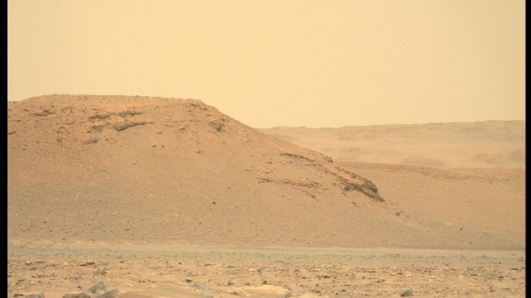 Sulle dune di Utopia Planitia in contatto con la Terra