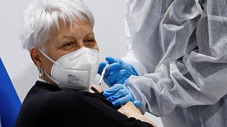 دراسة إيطالية: تراجع إصابات ووفيات كورونا بنسبة 80% بعد بدء التطعيم