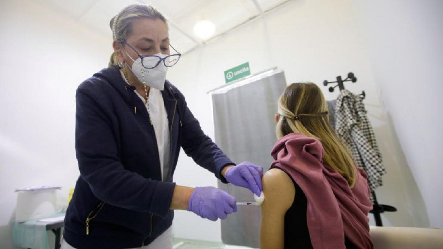 Italian study shows COVID-19 infections, deaths plummeting after jabs