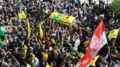 تشييع جثمان لبناني تقول السلطات إنه قتل بنيران إسرائيلية على الحدود تشييع جثمان لبناني تقول السلطات إنه قتل بنيران إسرائيلية على الحدود