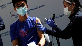إحصاء لرويترز: إصابات فيروس كورونا في أمريكا زادت إلى 45.49 مليون