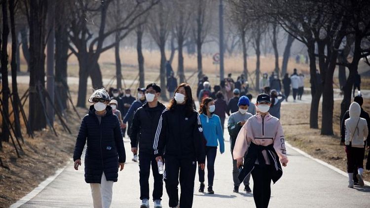 كوريا الجنوبية تشدد قيود كورونا مع تسجيل مستويات قياسية جديدة للإصابات