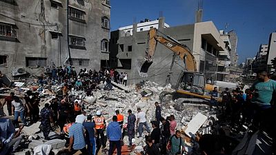 إسرائيل: استهداف أنفاق للمسلحين في غزة أدى لانهيار منازل ومقتل مدنيين إسرائيل: استهداف أنفاق للمسلحين في غزة أدى لانهيار منازل ومقتل مدنيين