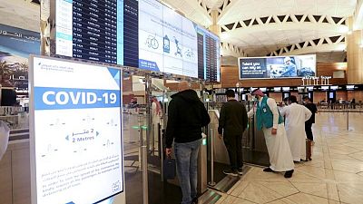 Arabia Saudí prohibirá viajar por 3 años a los ciudadanos que visiten países de su "lista roja" Arabia Saudí prohibirá viajar por 3 años a los ciudadanos que visiten países de su "lista roja"