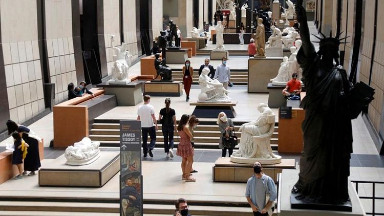 متحف في باريس يستعد لاستقبال زائريه بعد إغلاق كوفيد
