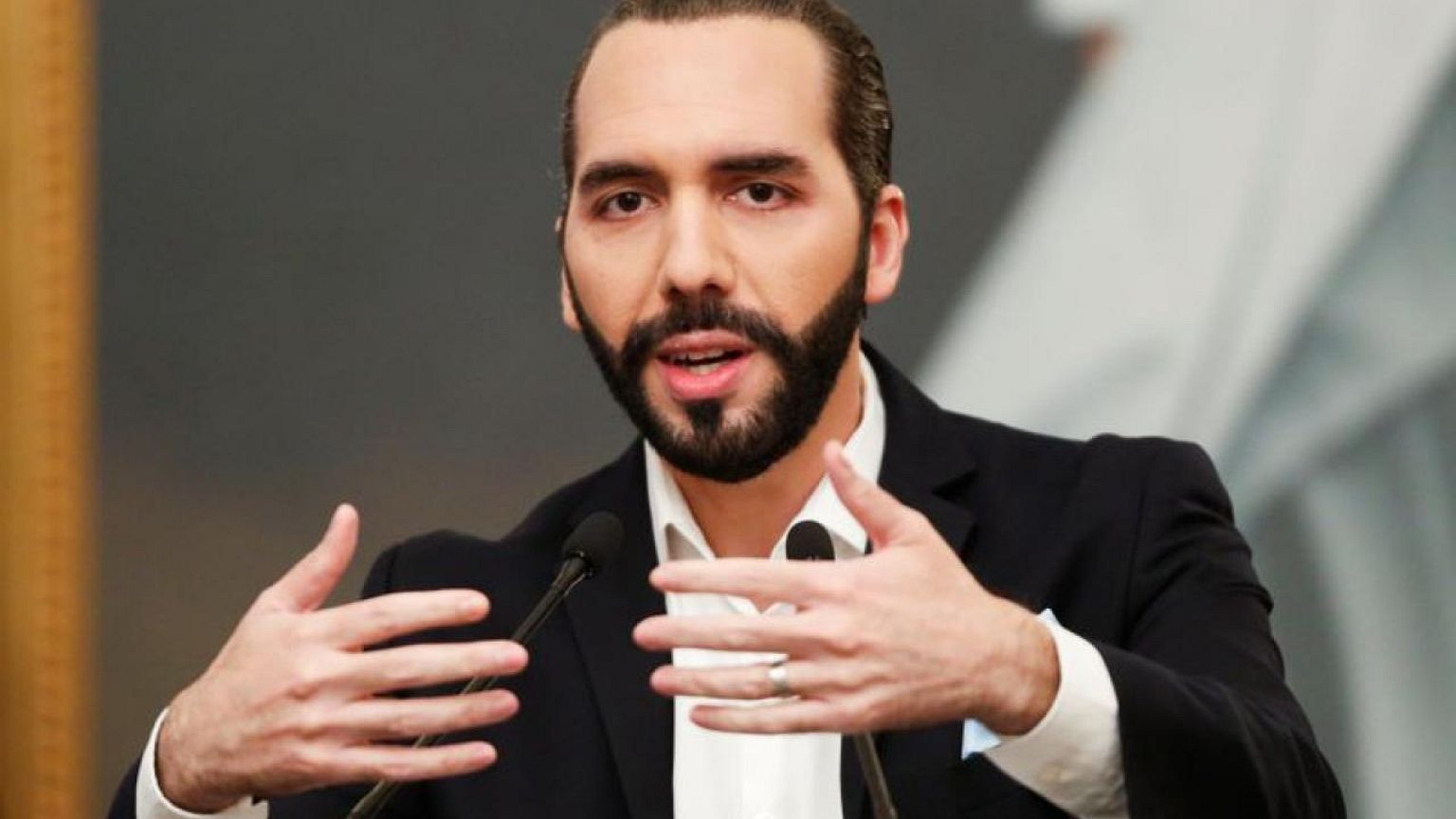 U.S. names El Salvador president's aide on "corrupt officials" list