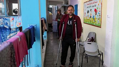 في غزة .. فصول مدرسية للأمم المتحدة تتحول لعنابر نوم مع فرار الفلسطينيين من الصراع في غزة .. فصول مدرسية للأمم المتحدة تتحول لعنابر نوم مع فرار الفلسطينيين من الصراع