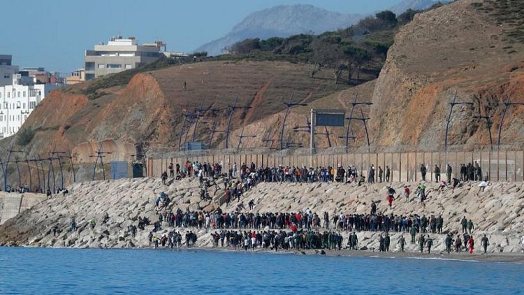 Ministro marroquí vincula las entradas a Ceuta con la hospitalización de líder Polisario