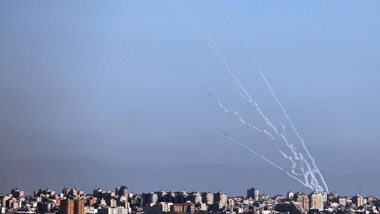 صواريخ غزة البدائية تربك الجيش الإسرائيلي المتفوق تكنولوجيا