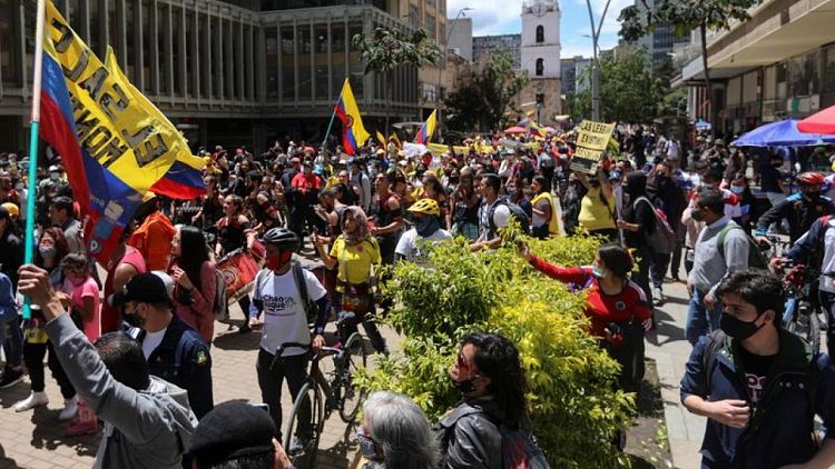 Manifestaciones en Colombia entran en su cuarta semana sin que se vislumbre acuerdo