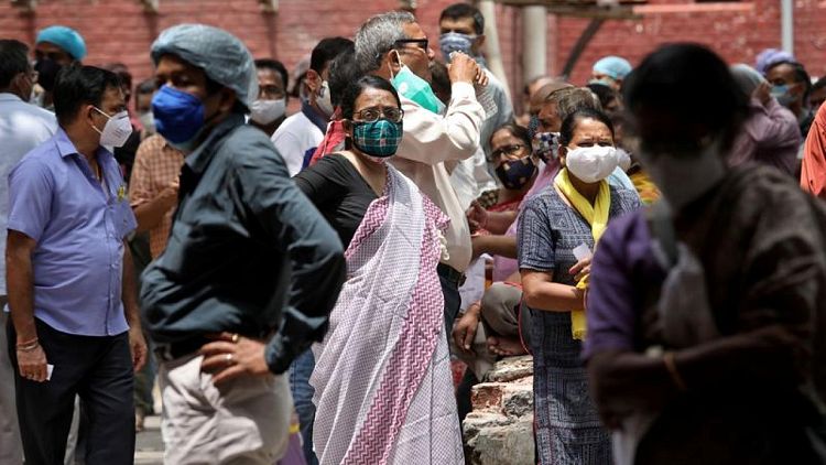 الهند تسجل 41506 إصابة و895 وفاة جديدة بكوفيد-19