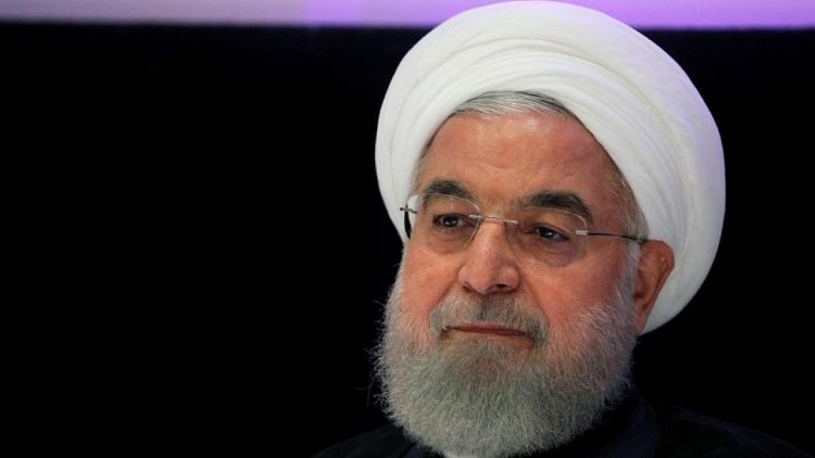 Rouhani dice que EEUU levantará sanciones a Irán; otro funcionario lo niega
