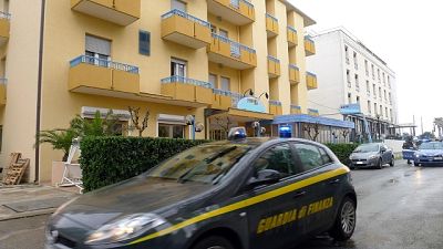 Operazione polizia e gdf, ai domiciliari dirigente e funzionario Operazione polizia e gdf, ai domiciliari dirigente e funzionario