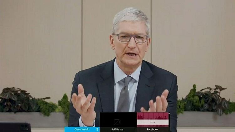 CEO de Apple dice que el "perfil de riesgo" del iPhone justifica las reglas de la App Store