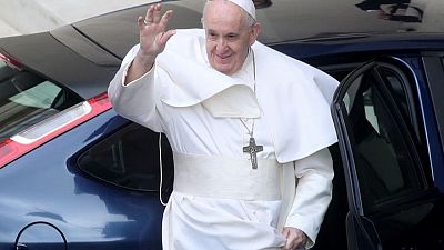 El Papa Francisco recibirá el primer papamóvil eléctrico, producido por Fisker