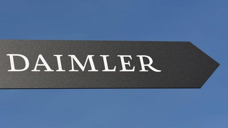 Daimler to keep 35% stake in trucks spin-off