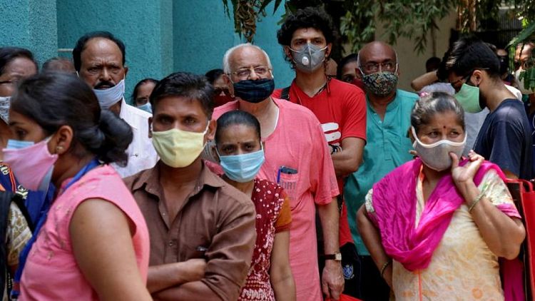 كوفيد ينتشر في ريف الهند وارتفاع الوفيات اليومية مرة أخرى فوق 4000
