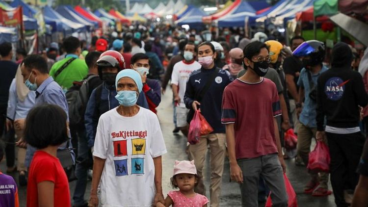 ماليزيا تسجل 13215 إصابة جديدة بفيروس كورونا