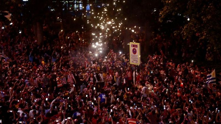 Un adolescente hincha del Atlético Madrid muere durante celebraciones por el título