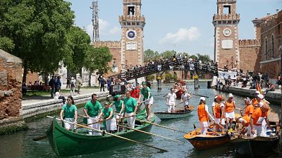 Vogalonga e Biennale Architettura attirano migliaia turisti Vogalonga e Biennale Architettura attirano migliaia turisti