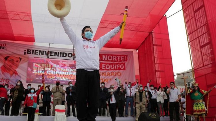 El candidato de izquierdas Castillo amplía la ventaja sobre Fujimori para las elecciones en Perú