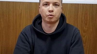 El bloguero bielorruso detenido aparece en un vídeo