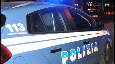 E' un pregiudicato 46enne, la gente è fuggita cercando riparo