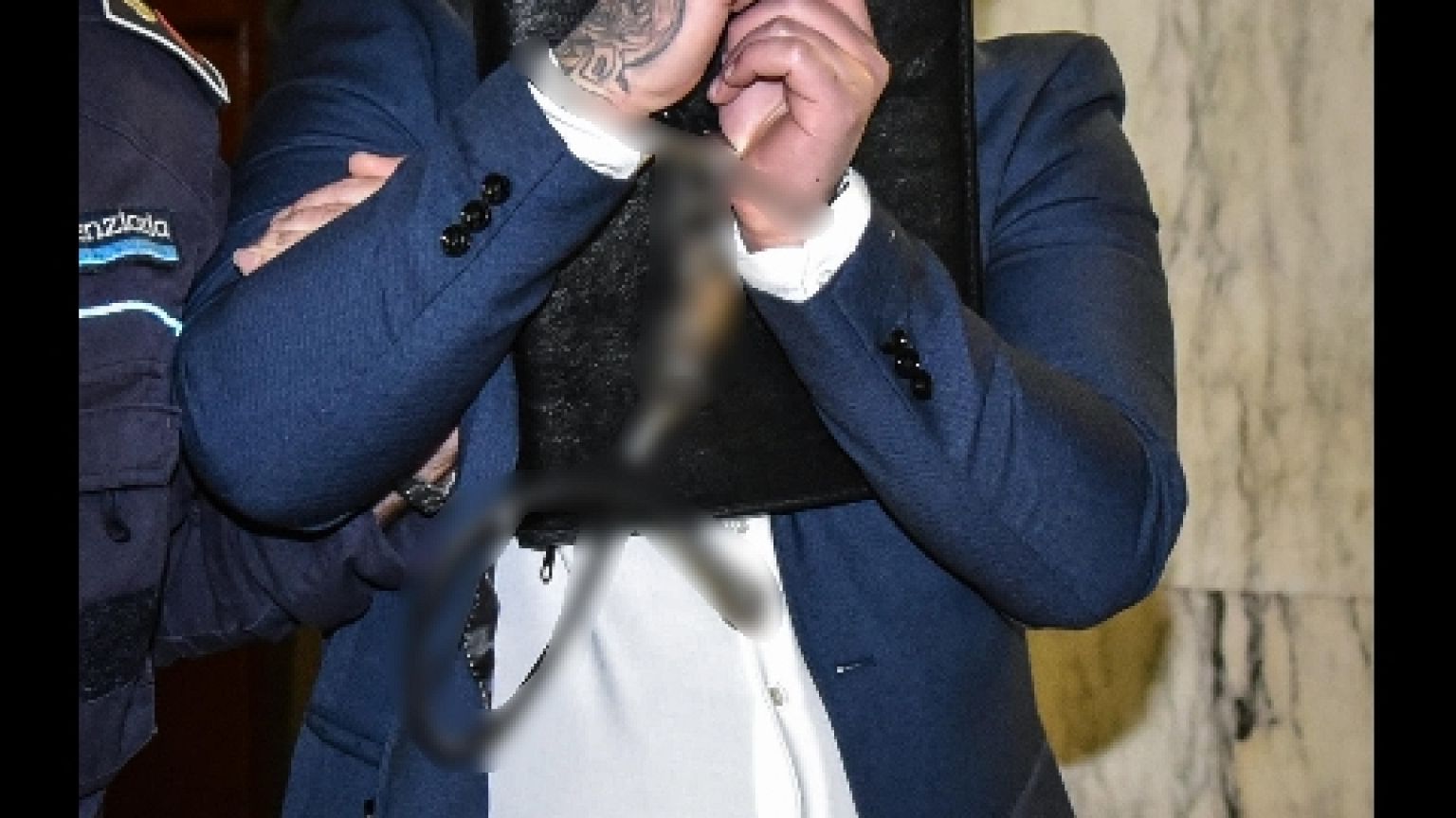 Riconosciuta anche la tortura; 9 mesi di isolamento diurno