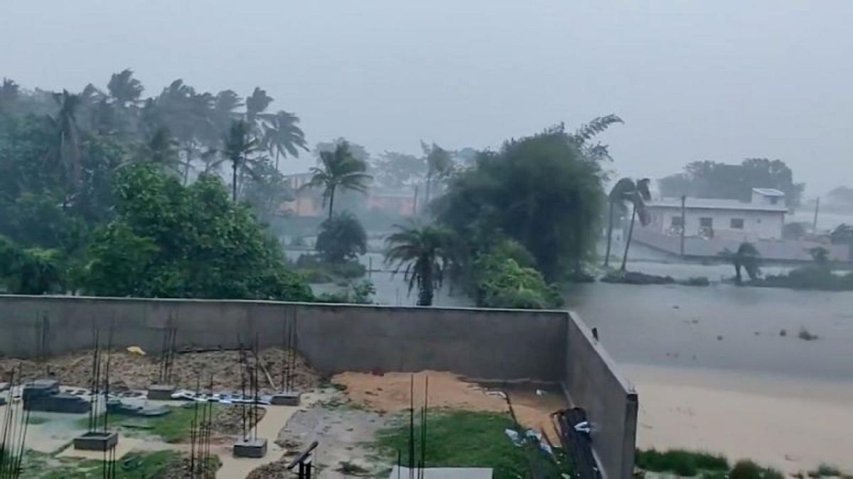 Powerful Cyclone Yaas Hits Land In Eastern India | Euronews