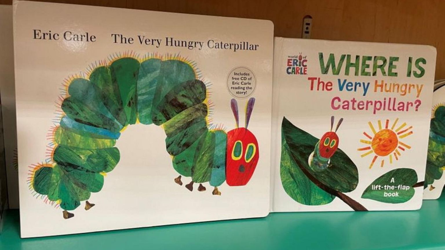 Muere Eric Carle, el autor e ilustrador de "La pequeña oruga glotona"