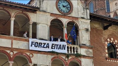 L'incoraggiamento del Comune all'unico superstite della tragedia L'incoraggiamento del Comune all'unico superstite della tragedia