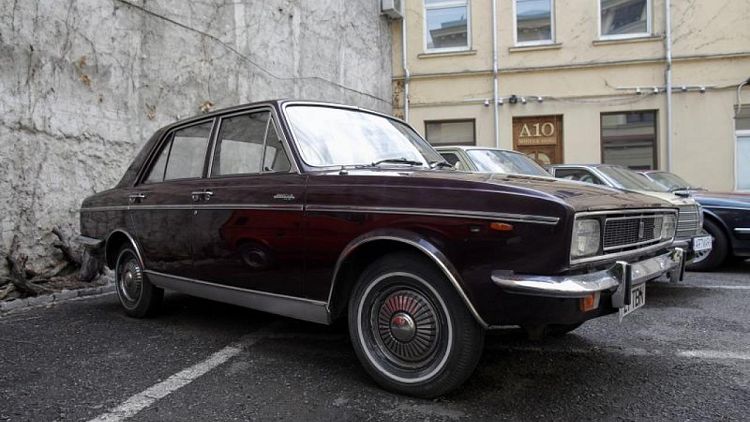 Iranians fail to snap up car that Shah gave to Romanian dictator
