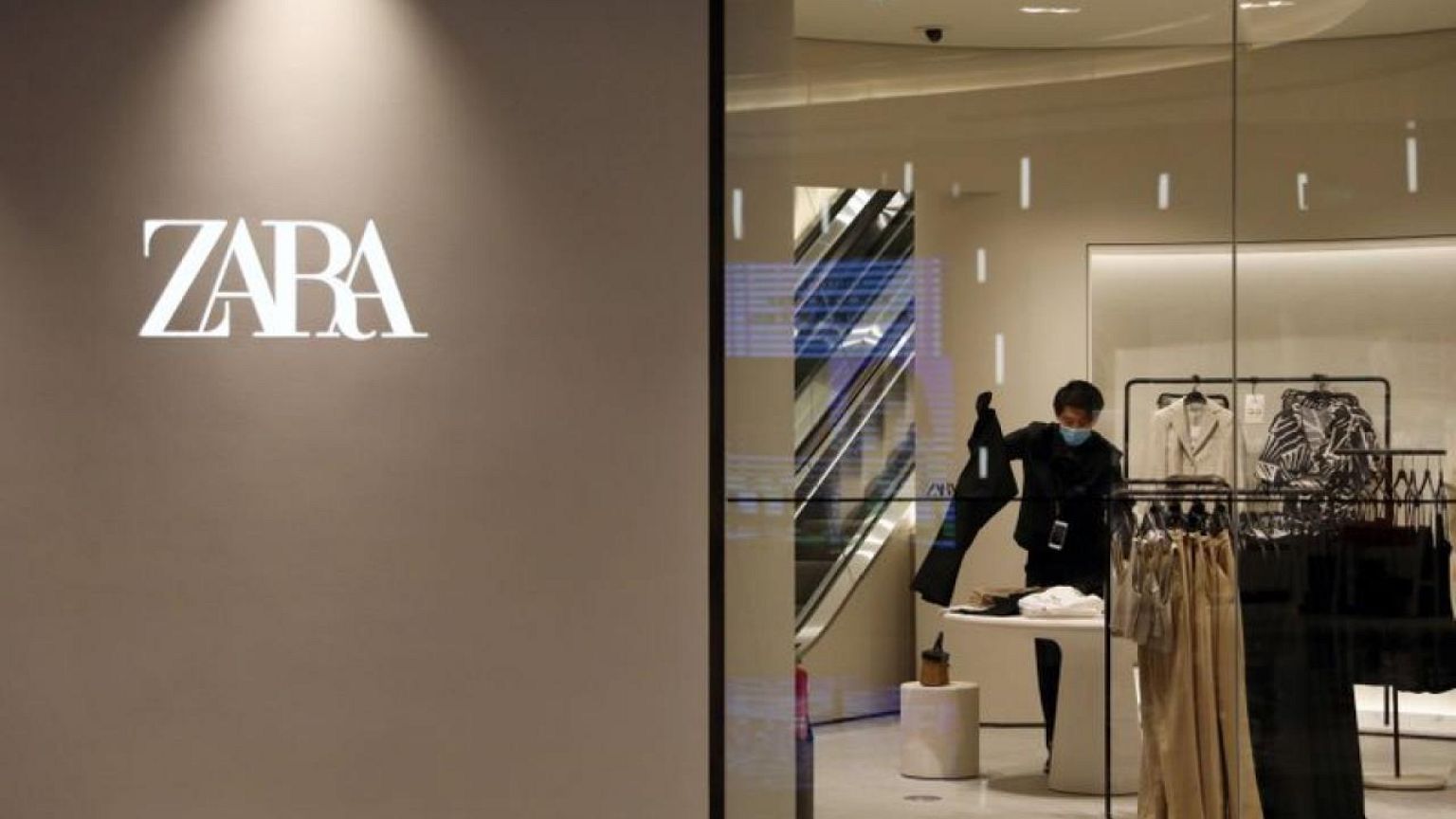 México quiere que Zara retribuya a comunidades indígenas por uso de diseños autóctonos