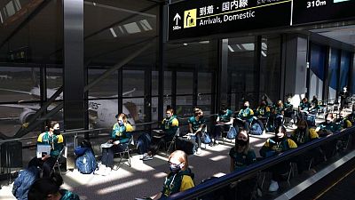 Equipo softbol de Australia llega a Japón, primera delegación en hacer un campamento preolímpico