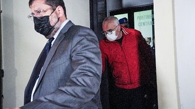 Legale Tadini, forchettoni mai usati prima con gente a bordo Legale Tadini, forchettoni mai usati prima con gente a bordo