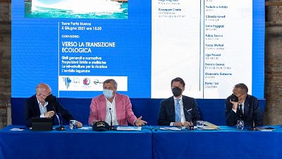Al Salone Nautico Venezia discute di sostenibilità con Brugnaro Al Salone Nautico Venezia discute di sostenibilità con Brugnaro