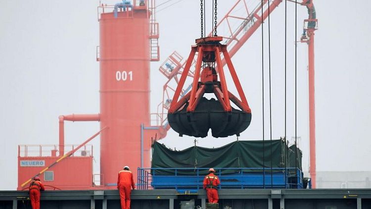 Las importaciones chinas crecen al mayor ritmo de la década por aumento de los precios de los materiales