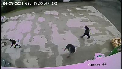 Il video del 29 aprile, per investigatori lo zio e due cugini Il video del 29 aprile, per investigatori lo zio e due cugini